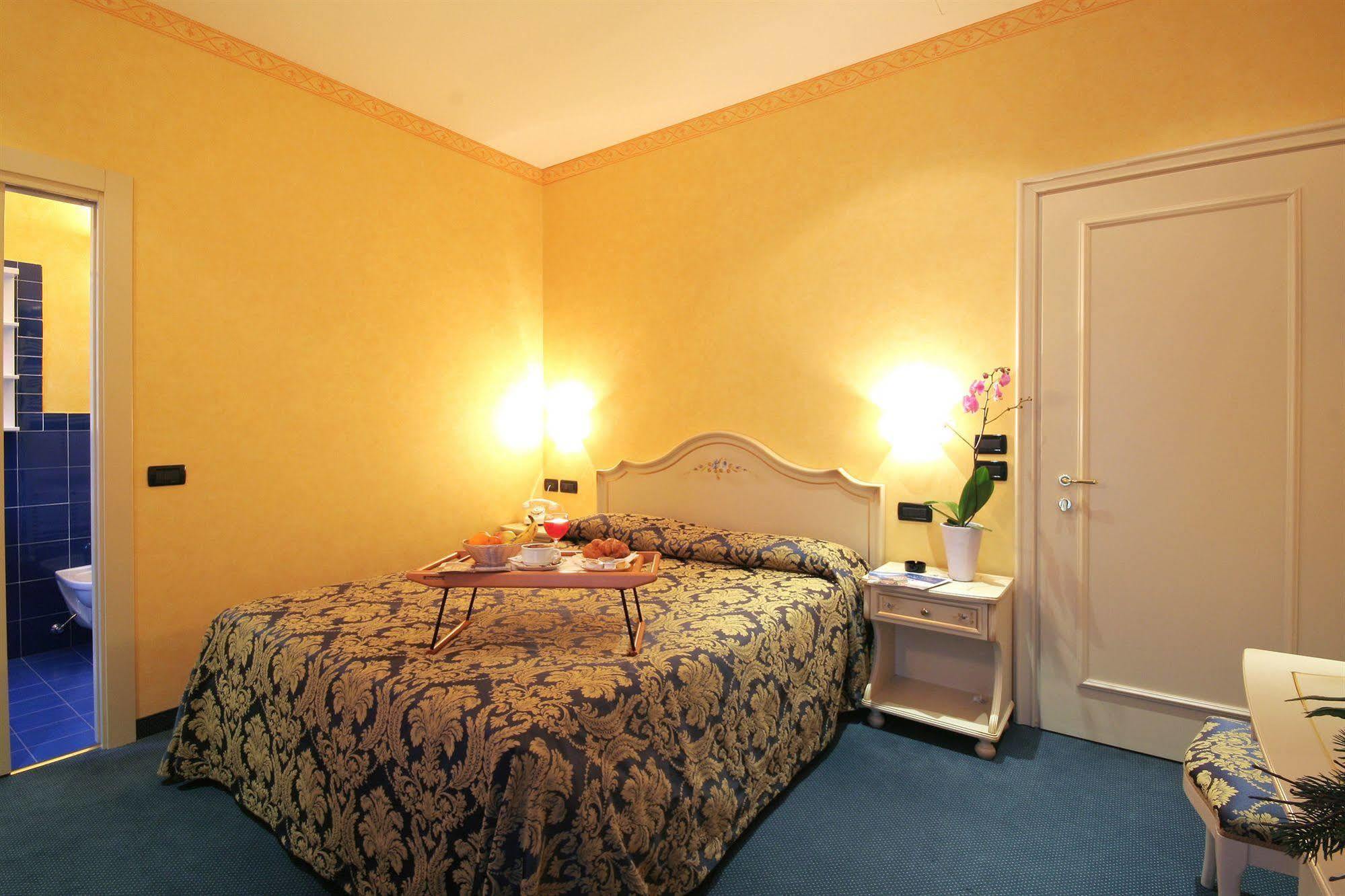 Hotel Promessi Sposi มัลกราเต ภายนอก รูปภาพ